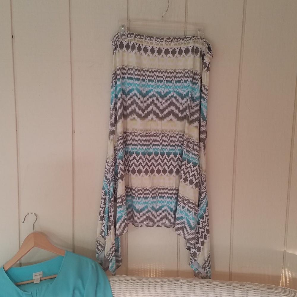 Chico's sharkbite skirt 2 - Picture 2 of 8